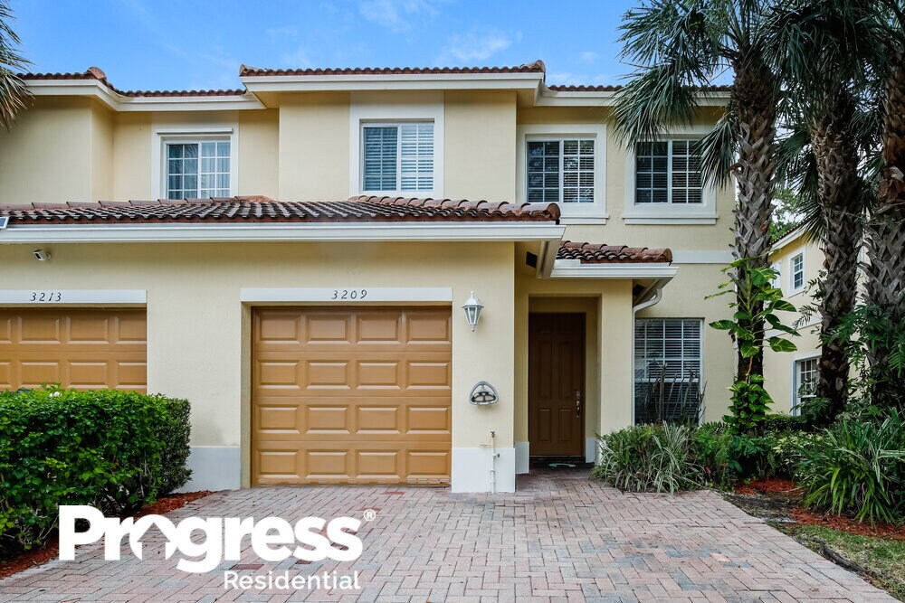 3209 NW 33rd St, Oakland Park, FL 33309 Townhome Rentals in Oakland