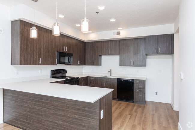 3BR, 2BA - 1,230SF - Kitchen - Lotus Riverwalk