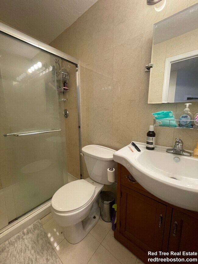 Foto del edificio - 191 Winthrop Rd