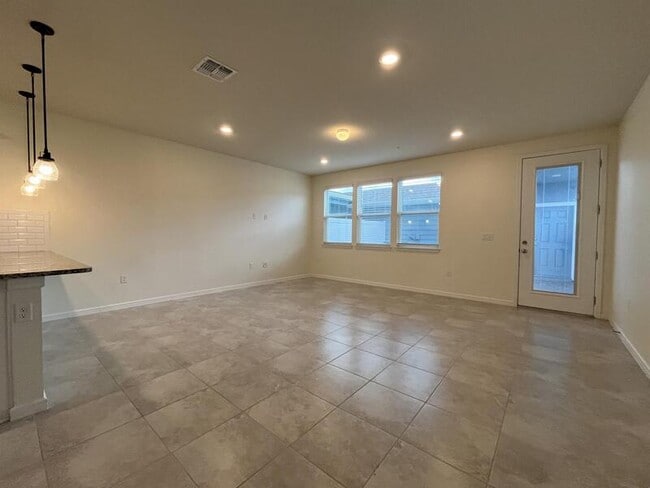 Building Photo - 14261 Sapelo Beach Dr