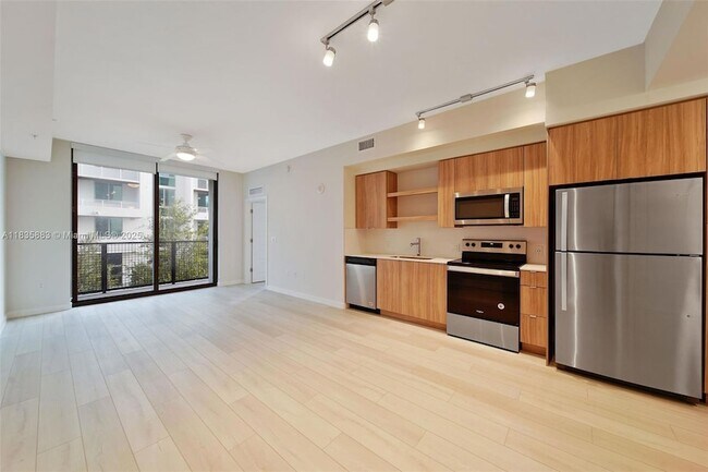 Foto del edificio - 555 NE 8th St