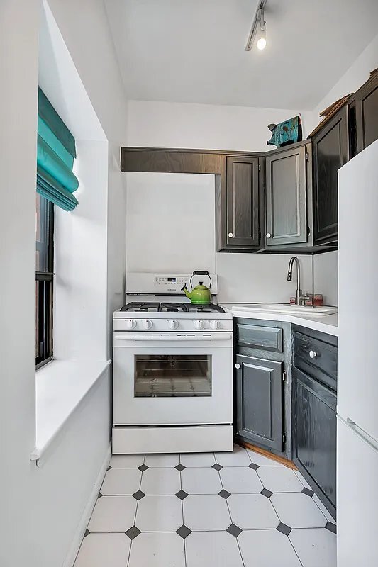 Foto del edificio - 186 W 80th St