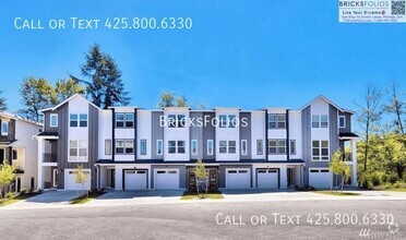 Building Photo - 13717 Admiralty Way