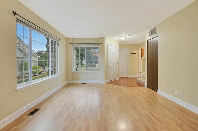 Building Photo - 3184 Impressions Dr