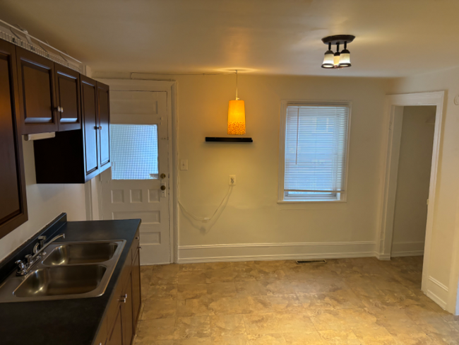 20 Whitmore St Unit Front, Rochester, NY 14620 - Room for Rent in ...