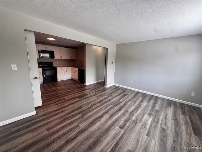 Building Photo - 9049 Zito Dr