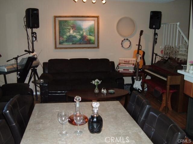 Foto del edificio - 2452 Chandler Ave