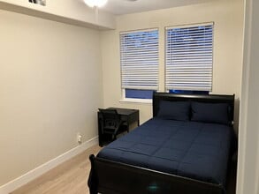 Building Photo - 660 Greg Thatch Cir