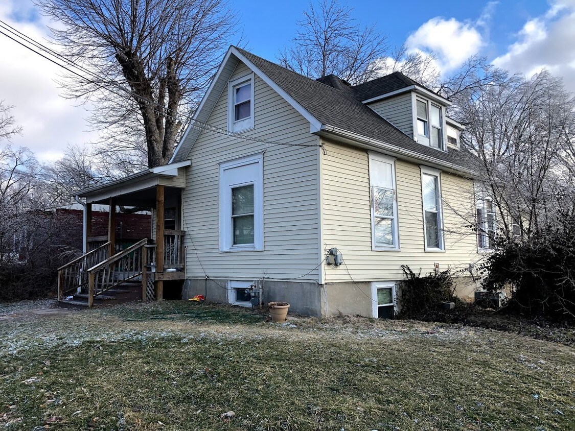 Primary Photo - 1500 Hinkson Ave