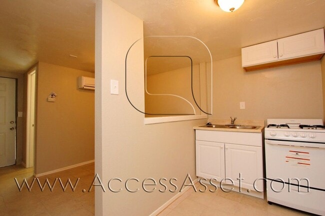 Foto del edificio - 242 N Chestnut St