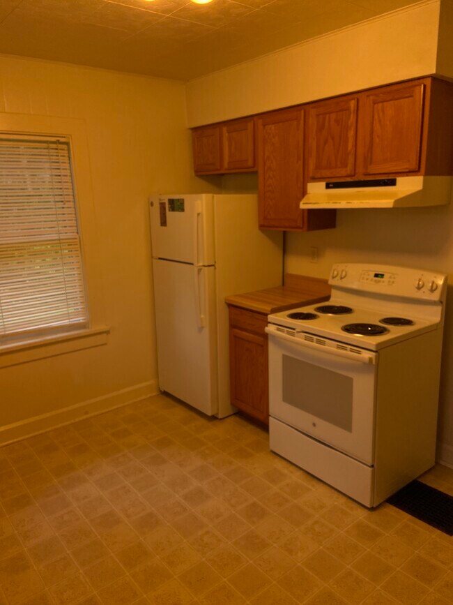 Foto del edificio - 523 S Swain Ave