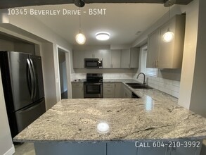 Building Photo - 10345 Beverley Dr