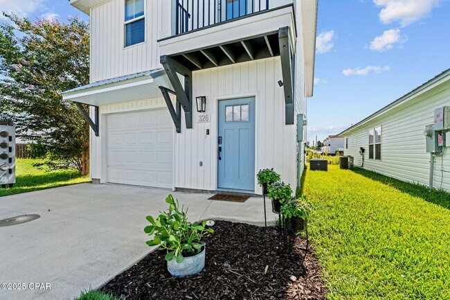 Building Photo - 326 Raven Ln