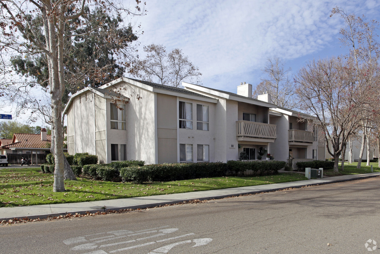 Primary Photo - Sun Mountain Springs Apartments