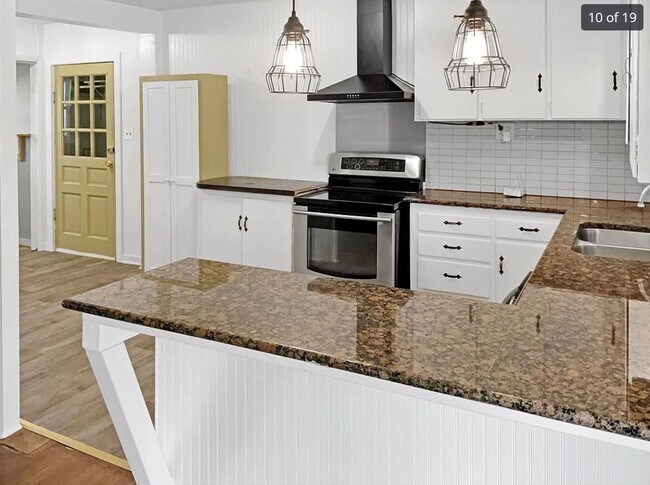 Building Photo - 307 NW 54th Ter