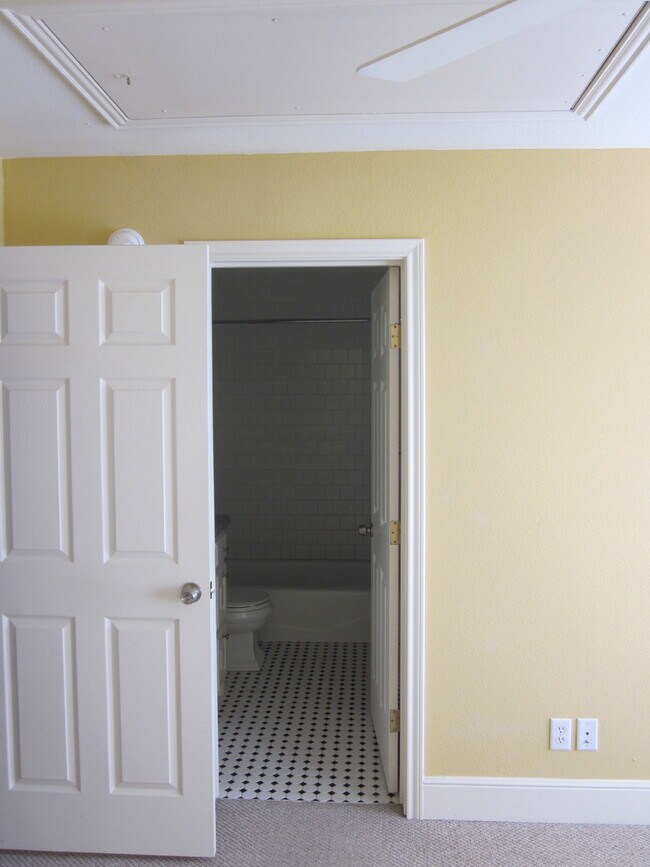 Bedroom - 3720 Knight St