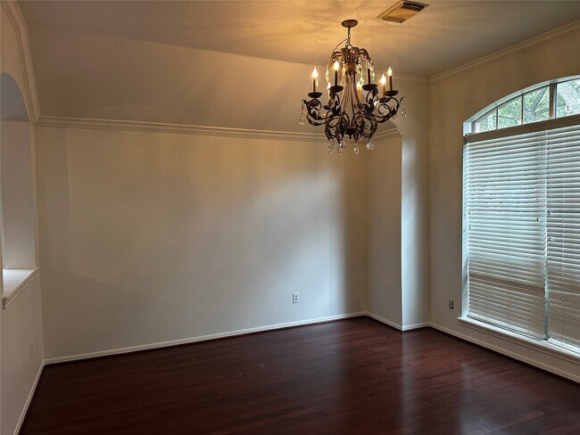 Foto del edificio - 15303 Marden Ct