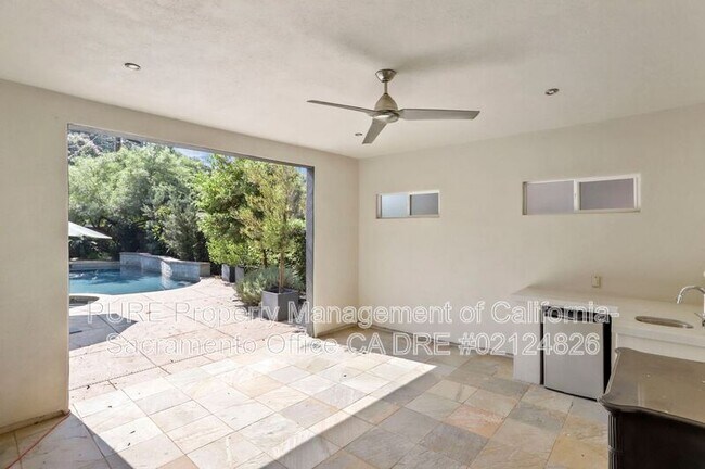 Foto del edificio - 2765 12th St