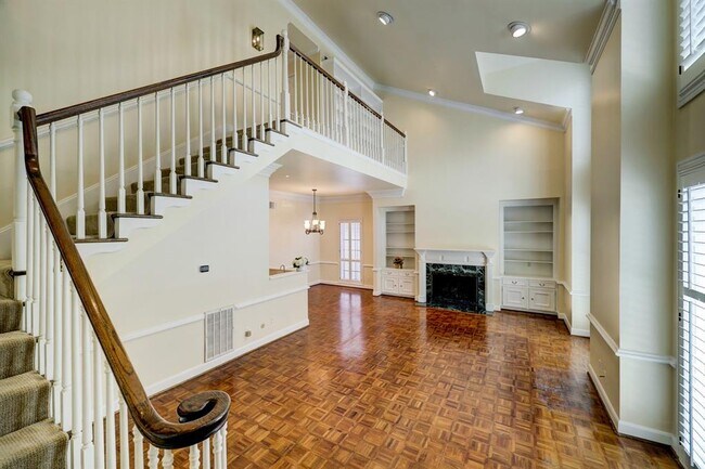 Building Photo - 1725 Nantucket Dr