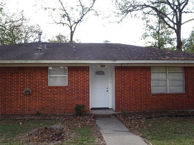 Building Photo - 311 Moss Hill Ln
