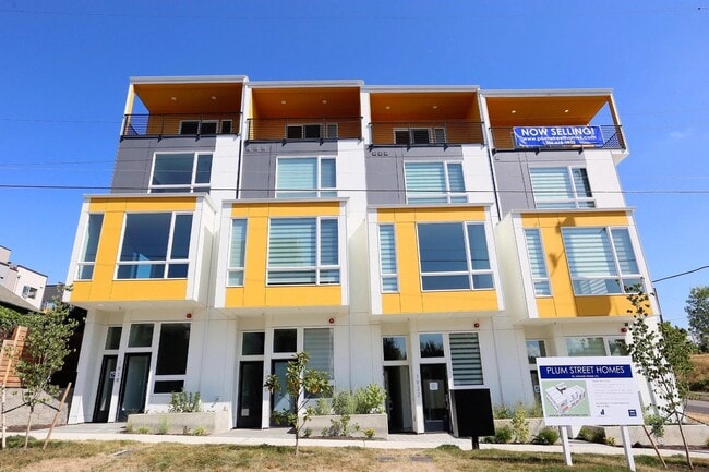Fall in love with this modern home! - 1918 24th Ave S