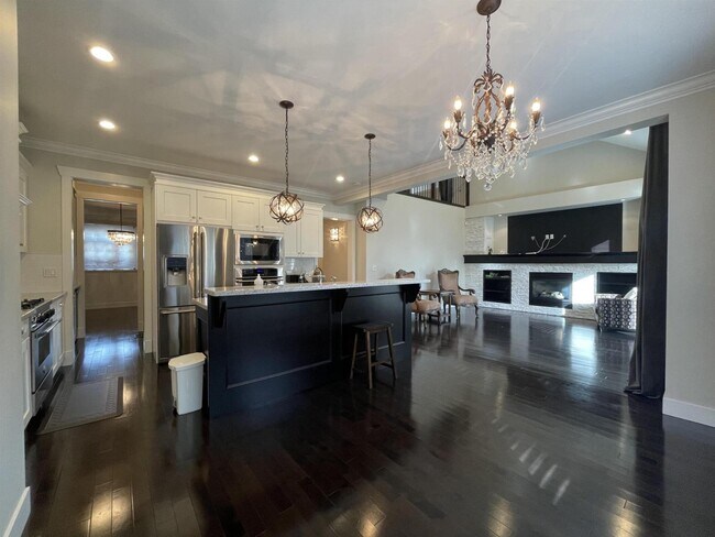 Photo du bâtiment - 16316-1626A 26a Ave