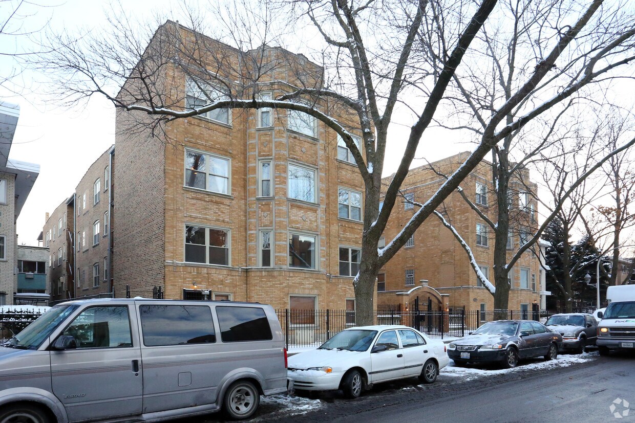 1633 - 1643 W Farwell Ave - 1633-1643 W Farwell Ave