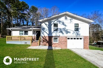 Building Photo - 4975 Manor Dr SW