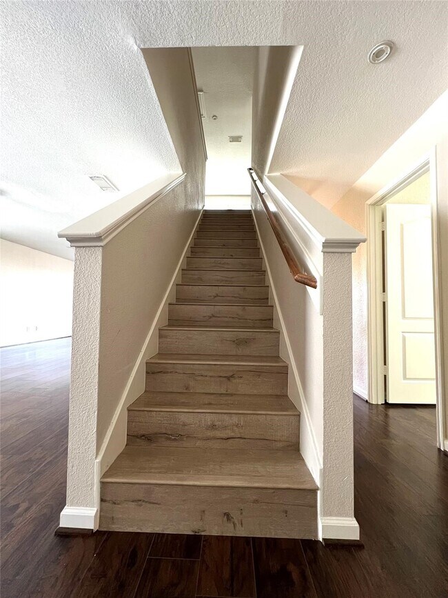 Foto del edificio - 20910 Lansing Ridge Ln