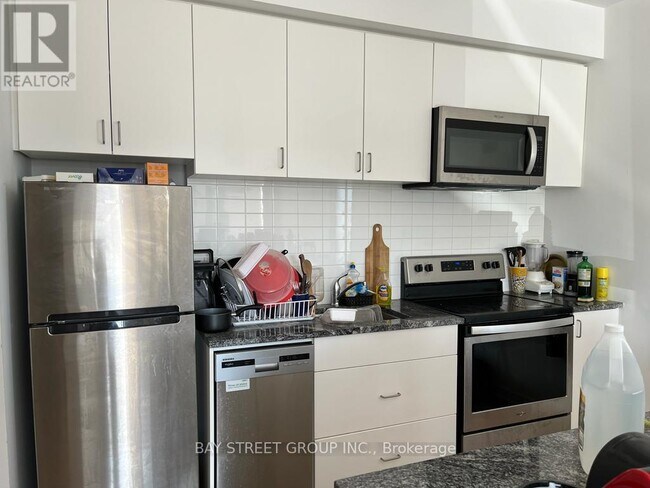 Photo du bâtiment - 1760 Simcoe St N
