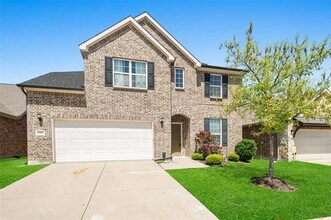 Building Photo - 2401 Olivia Ln