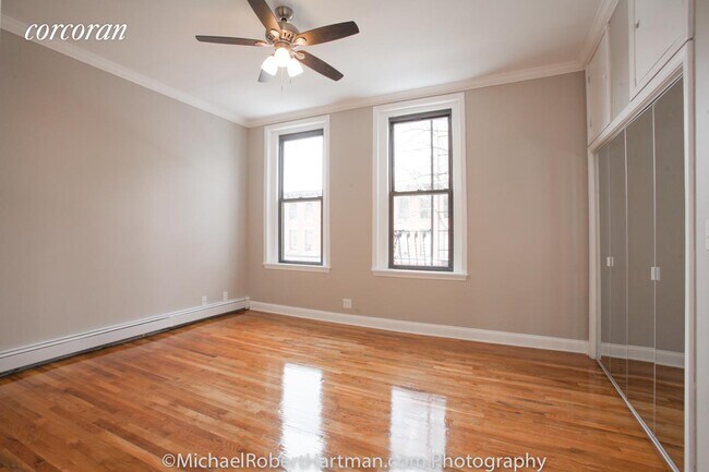 Building Photo - 309 5th Ave