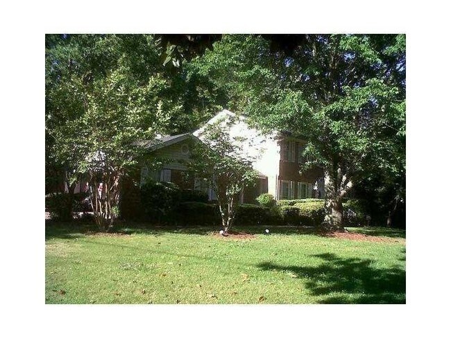 Building Photo - 1151 Redan Trail
