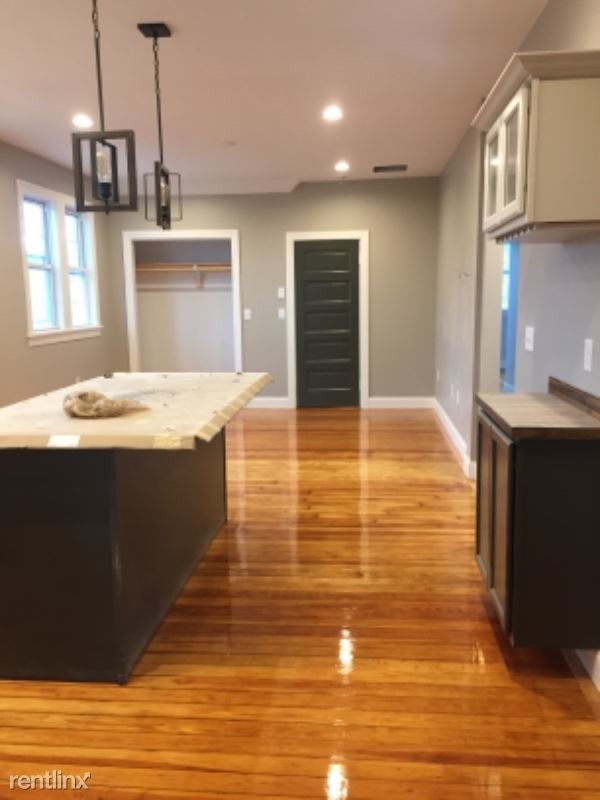 Foto del edificio - 3 br, 2 bath Apartment - 262 Cypress St