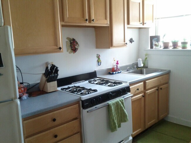 Foto del edificio - 2450 W Wilson Ave