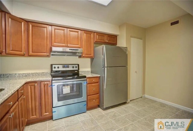 Foto del edificio - 1102 Sayre Dr