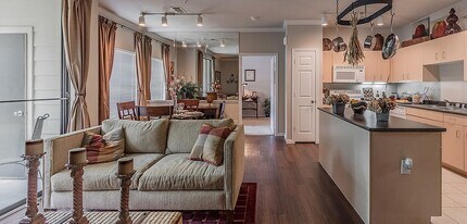 Building Photo - Grand Estates at Kessler Park