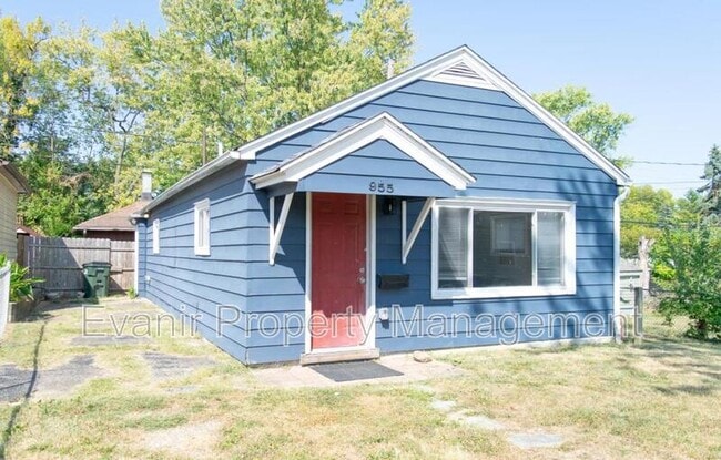 Photo - 955 Chelsea Ave House