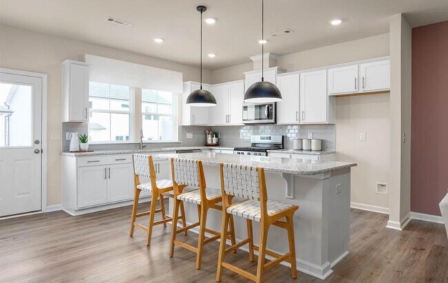 Foto del edificio - !!Get $500 OFF on 2nd mo rent!! Stunning New Build 3BA 2BR w/ Granite Kitchen • Garage • Wooded V...