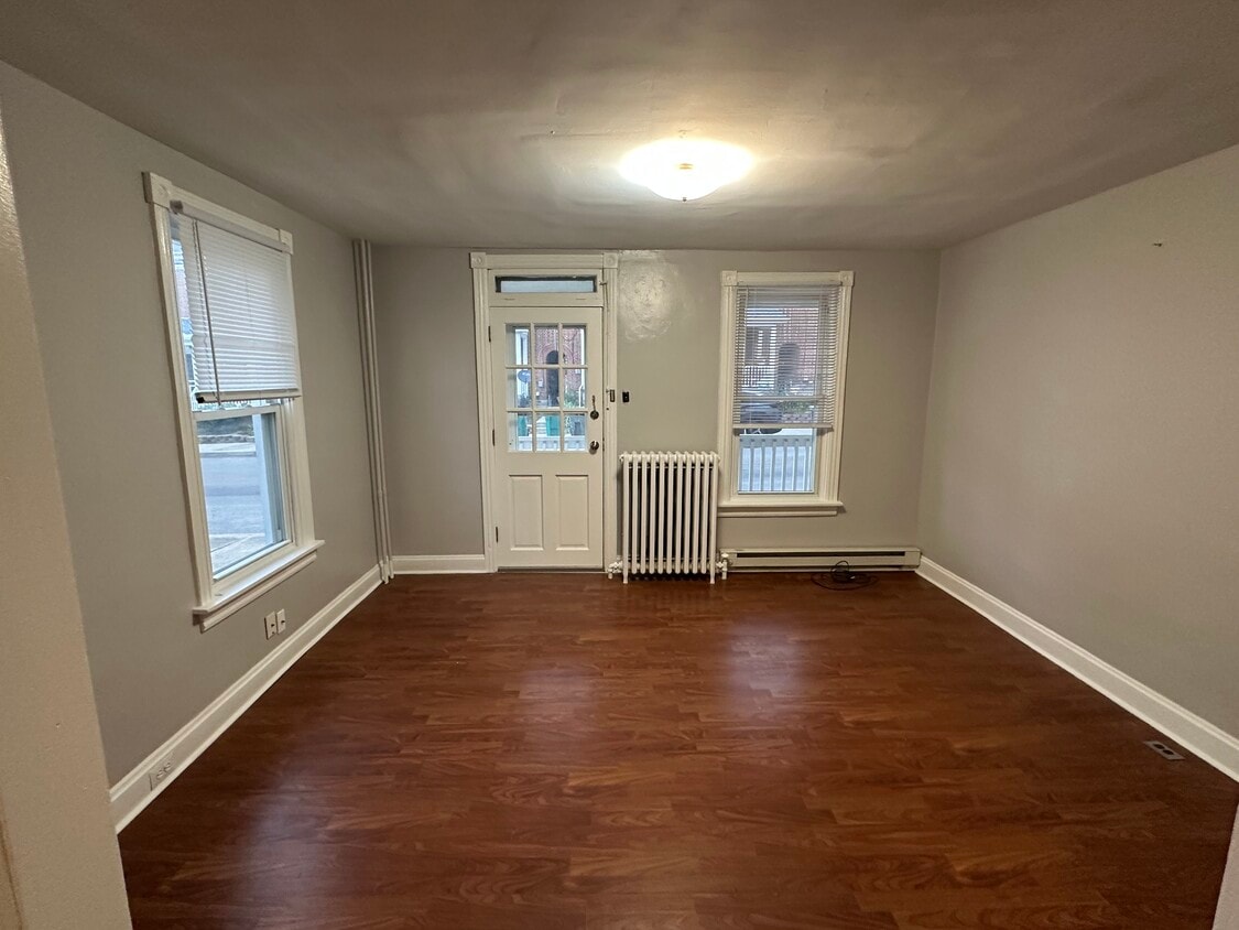 Living Room - 143 N Potomac St