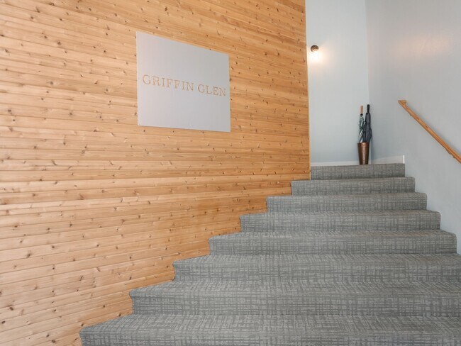 Building Photo - Griffin Glen I