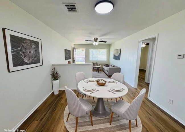 Foto del edificio - 340 N Houston