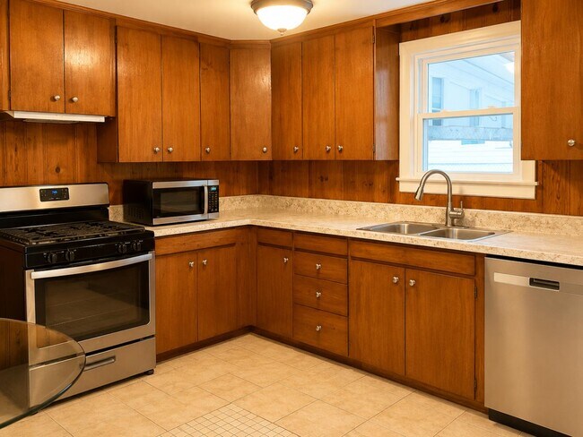 Foto del edificio - 427 Lakeview St