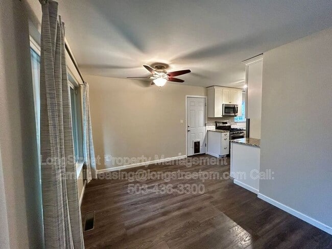 Foto del edificio - 16764 SE Market St