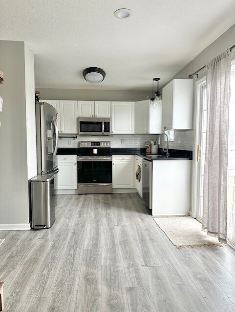 Foto del edificio - 6002 Andrew John Dr