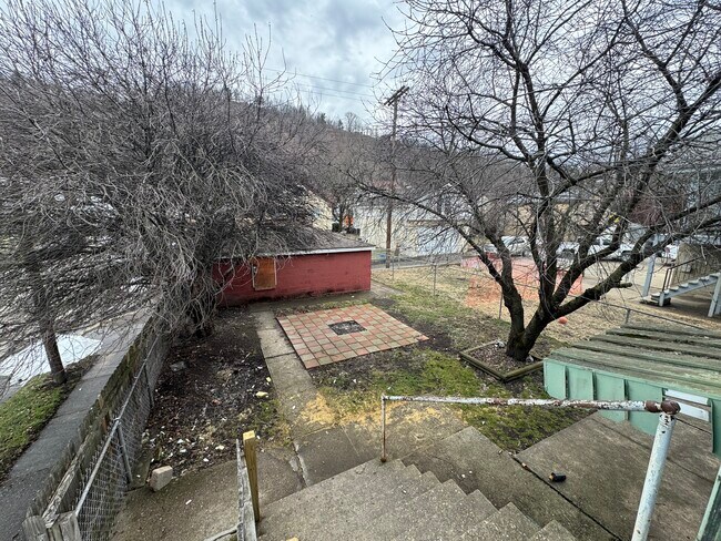 Patio trasero - 4400 Jacob St