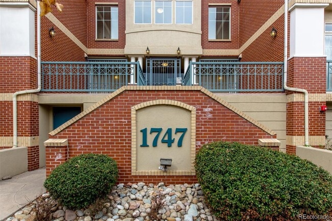 Building Photo - 1747 N Washington St