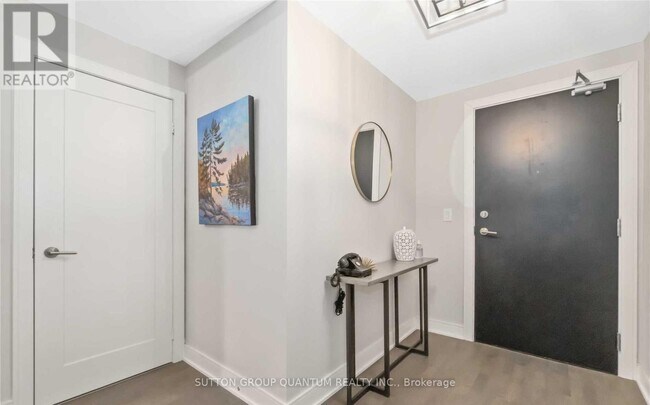 Photo du bâtiment - 1575-1575 Lakeshore Rd W