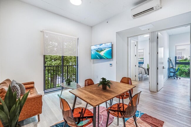 Building Photo - 626 NW 11th Ave