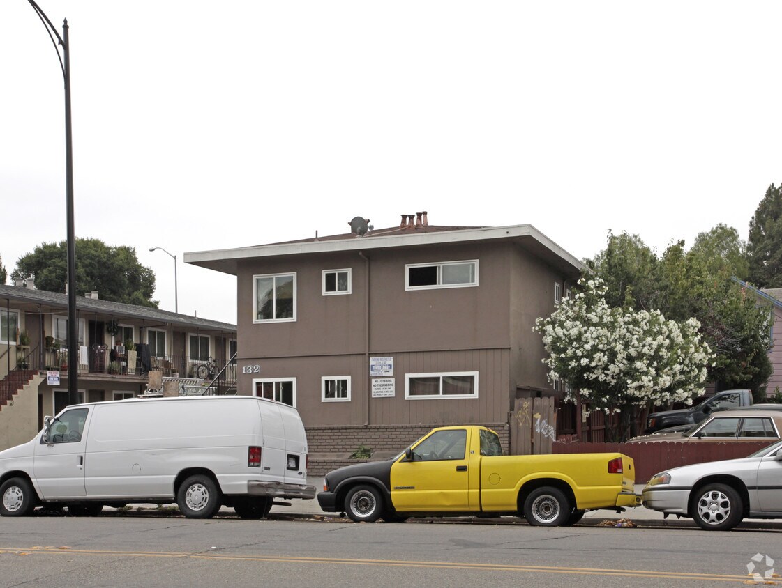 Foto del edificio - 132 E Reed St